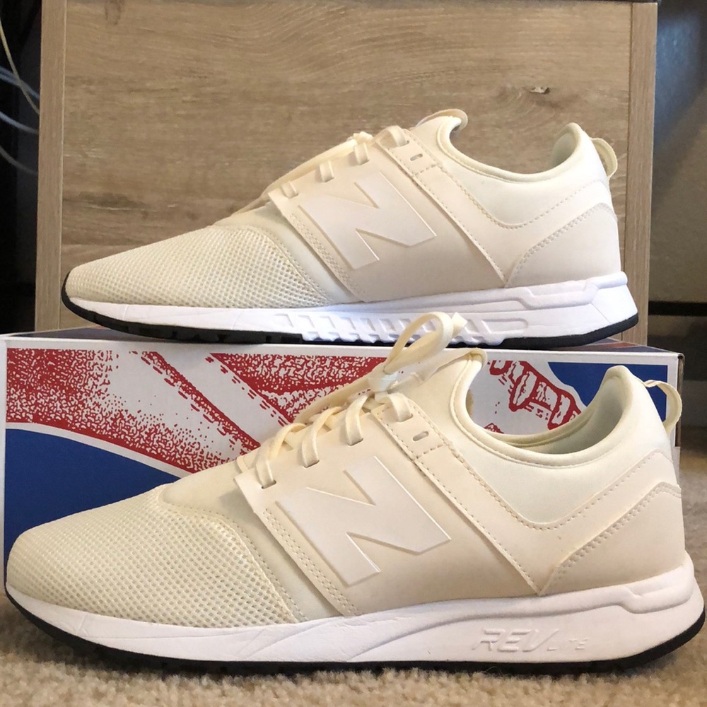 Men’s New Balance 247 Cream Size 11